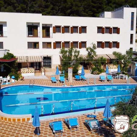 Agricostella Agriturismo 维耶斯泰 外观 照片