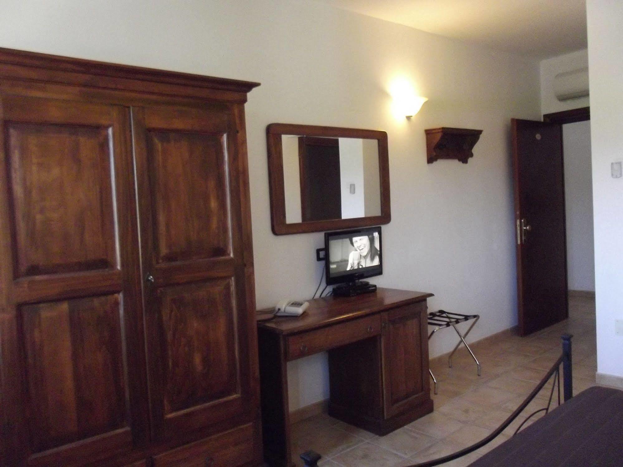 Agricostella Agriturismo 维耶斯泰 外观 照片